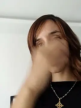 Ambar Roux  online show from November 6, 1:45 pm