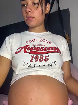  Luana online show from February 19, 1:23 am