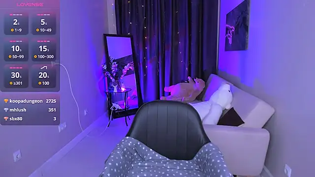 Bunny  of love online show from December 18, 4:28 pm