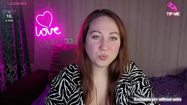 KellyCrystall online show from November 7, 4:23 am