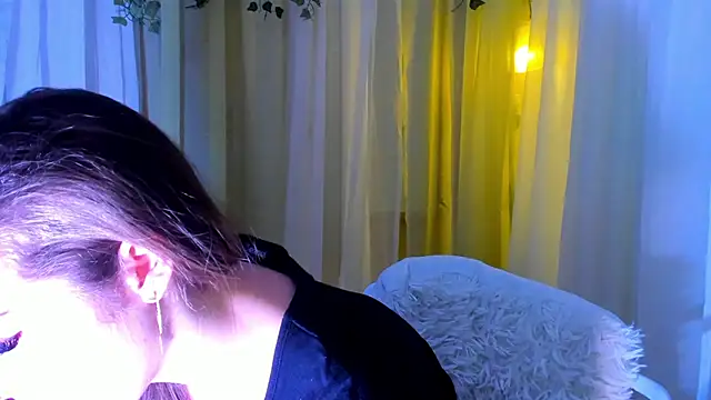 Lioneass online show from December 11, 1:06 pm