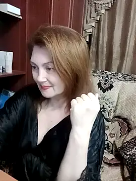Snapshot of Madame-Butterfly chatting on December 11, 1:39 pm Madame-Butterfly online show from December 11, 1:39 pm