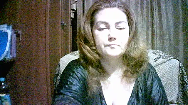 Snapshot of Madame-Butterfly chatting on October 6, 10:40 pm Madame-Butterfly online show from October 6, 10:40 pm