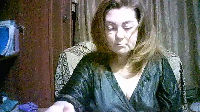 Snapshot of Madame-Butterfly chatting on October 14, 9:48 pm Madame-Butterfly online show from October 14, 9:48 pm