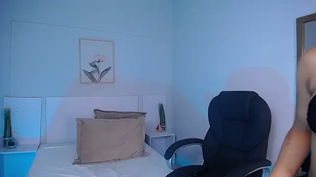 Snapshot of violeta_leon chatting on December 6, 6:37 am violeta leon online show from December 6, 6:37 am