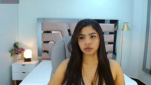 Snapshot of violeta_leon chatting on January 13, 8:14 pm violeta leon online show from January 13, 8:14 pm