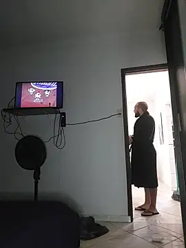 Snapshot of Gasc_1992 chatting on June 19, 11:47 am Gasc 1992 online show from June 19, 11:47 am