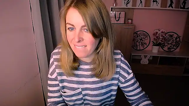 Hot Milady online show from January 13, 8:05 am