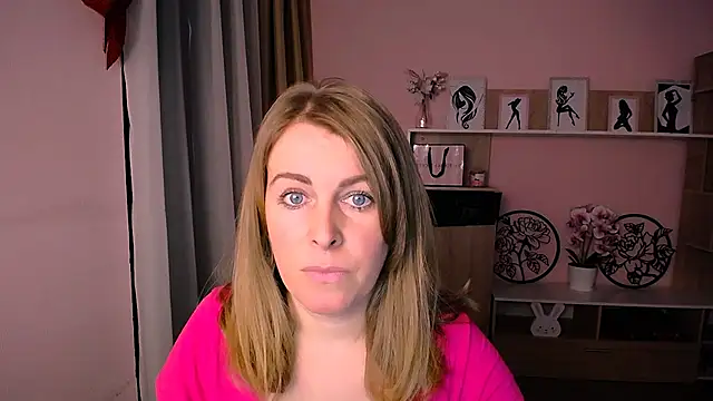 Hot Milady online show from January 16, 8:11 am