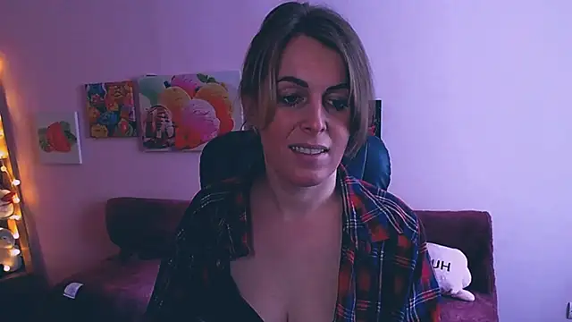 Hot Milady online show from February 13, 8:06 am