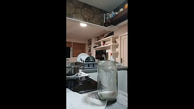 Snapshot of BaalPas chatting on December 16, 11:32 pm BaalPas online show from December 16, 11:32 pm