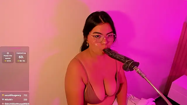 klhoe boobs online show from March 12, 3:56 am