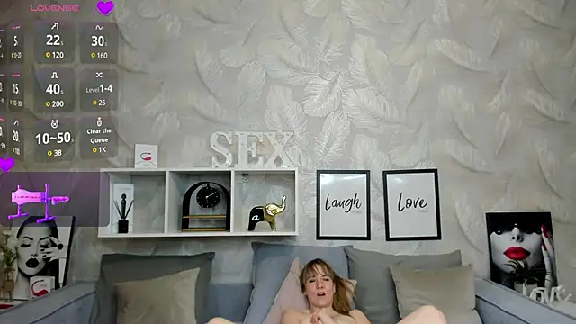 Snapshot of KattyPeachX chatting on March 11, 4:21 am KattyPeachX online show from March 11, 4:21 am