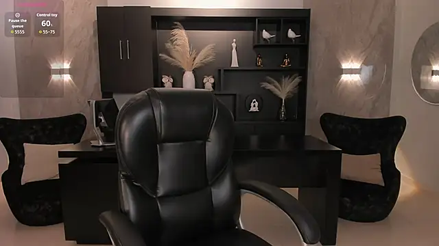 ValeriaRoldanX online show from October 18, 3:20 am