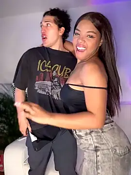 Snapshot of tiana_nave chatting on September 17, 9:27 pm tiana nave online show from September 17, 9:27 pm