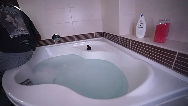 MacTroy online show from March 9, 7:05 pm