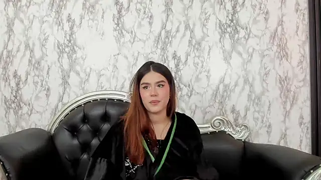 Snapshot of Miamontoya chatting on February 19, 4:55 pm Miamontoya online show from February 19, 4:55 pm