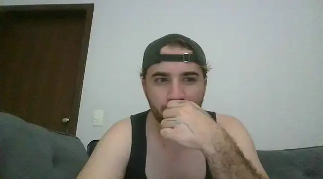 Snapshot of TomAlex chatting on December 6, 1:51 am TomAlex online show from December 6, 1:51 am