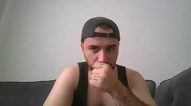 Snapshot of TomAlex chatting on December 21, 7:27 pm TomAlex online show from December 21, 7:27 pm