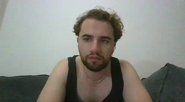 Snapshot of TomAlex chatting on December 24, 2:21 am TomAlex online show from December 24, 2:21 am