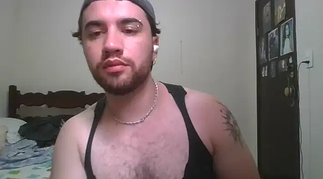 Snapshot of TomAlex chatting on January 26, 1:04 pm TomAlex online show from January 26, 1:04 pm