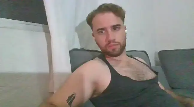 Snapshot of TomAlex chatting on March 11, 2:32 am TomAlex online show from March 11, 2:32 am