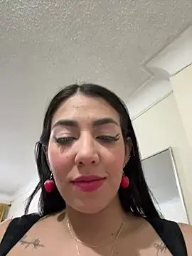 Snapshot of StaceyJones1 chatting on March 12, 12:53 am StaceyJones1 online show from March 12, 12:53 am