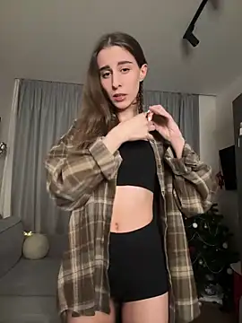 Snapshot of HellPeach chatting on January 23, 3:54 pm HellPeach online show from January 23, 3:54 pm