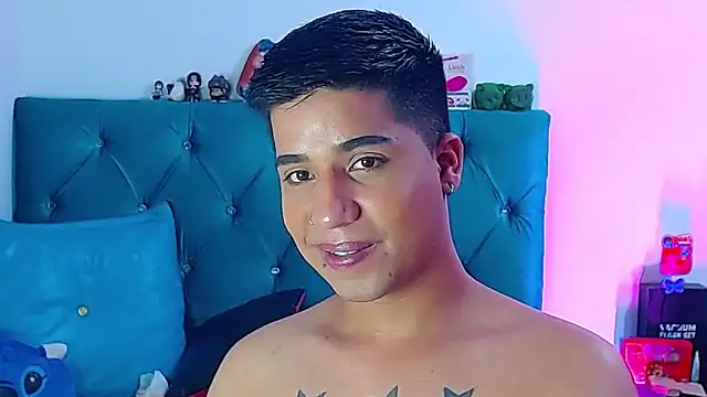 Snapshot of Randy_horny chatting on February 26, 7:31 am Randy horny online show from February 26, 7:31 am