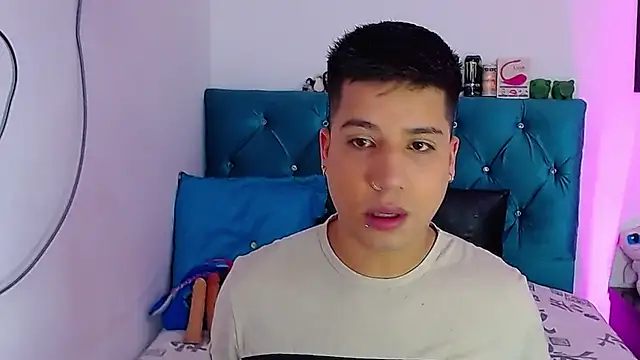 Snapshot of Randy_horny chatting on March 19, 5:28 pm Randy horny online show from March 19, 5:28 pm