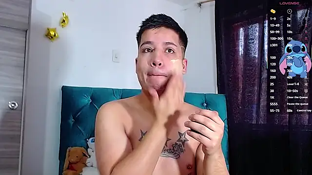 Snapshot of Randy_horny chatting on December 4, 5:10 pm Randy horny online show from December 4, 5:10 pm