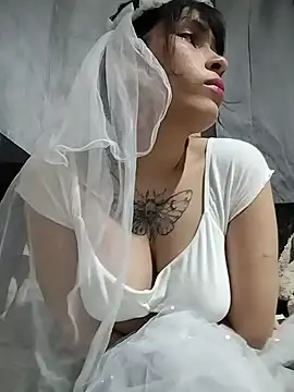 Snapshot of Baela_Yun chatting on August 4, 8:33 pm Baela Yun online show from August 4, 8:33 pm