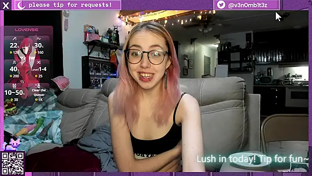 Snapshot of v3n0mb1t3z chatting on November 30, 1:31 am v3n0mb1t3z online show from November 30, 1:31 am