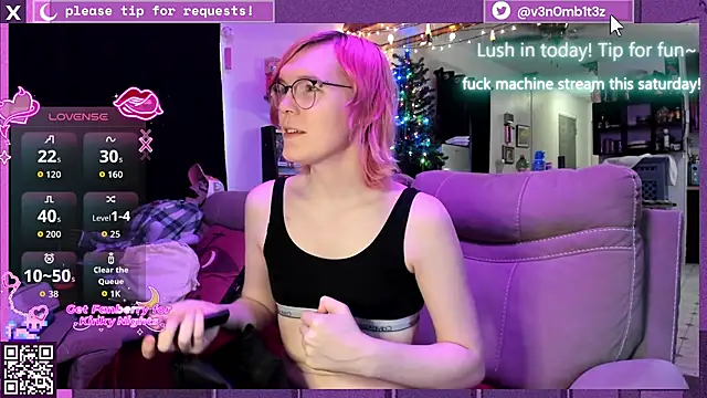 Snapshot of v3n0mb1t3z chatting on December 13, 9:09 pm v3n0mb1t3z online show from December 13, 9:09 pm