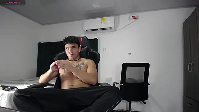 man dur07 online show from December 13, 10:34 pm