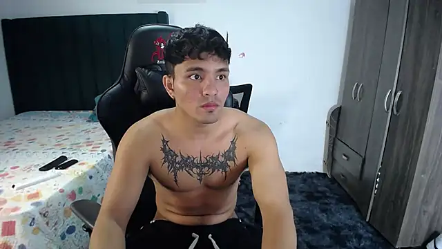 man dur07 online show from February 12, 11:30 pm