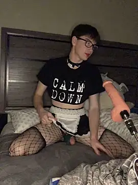 YourFavTwinkie online show from December 23, 7:28 am