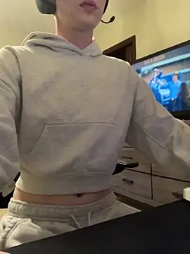 YourFavTwinkie online show from March 26, 3:56 am