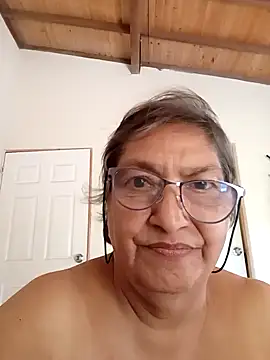 florecita69 online show from November 4, 2:16 pm