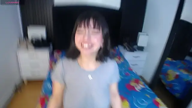 kittyhouse hs online show from December 4, 6:00 am