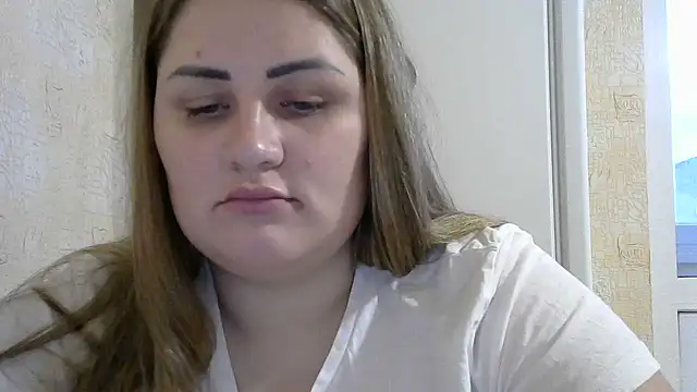 Snapshot of Honeydew-Waves chatting on December 9, 6:12 am Honeydew-Waves online show from December 9, 6:12 am