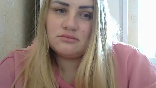 Snapshot of Honeydew-Waves chatting on February 17, 11:44 am Honeydew-Waves online show from February 17, 11:44 am