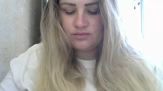 Snapshot of Honeydew-Waves chatting on September 11, 5:40 am Honeydew-Waves online show from September 11, 5:40 am