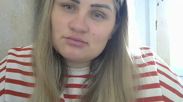 Snapshot of Honeydew-Waves chatting on October 15, 8:58 am Honeydew-Waves online show from October 15, 8:58 am