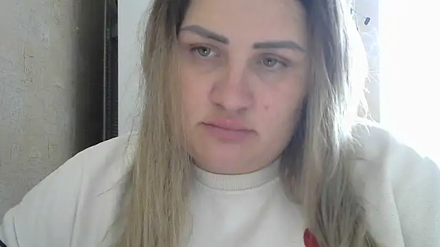 Snapshot of Honeydew-Waves chatting on October 16, 7:31 am Honeydew-Waves online show from October 16, 7:31 am