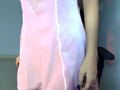 Snapshot of CUTE_princess_143 chatting on January 11, 9:46 pm CUTE princess 143 online show from January 11, 9:46 pm