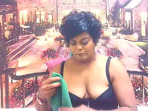 Snapshot of indianCherryPie chatting on January 22, 5:28 pm indianCherryPie online show from January 22, 5:28 pm