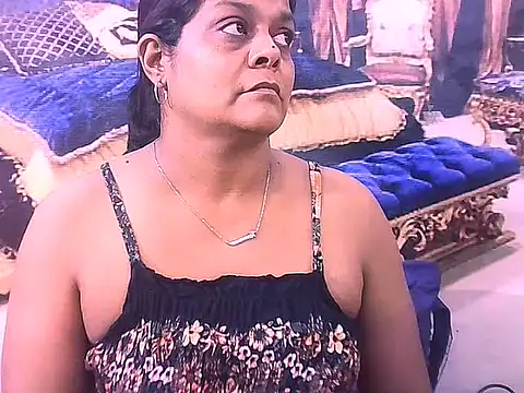 indianCherryPie online show from February 13, 5:25 am