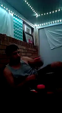 Snapshot of christphor chatting on December 5, 10:23 am christphor online show from December 5, 10:23 am