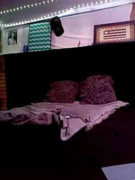 Snapshot of christphor chatting on December 9, 6:34 am christphor online show from December 9, 6:34 am